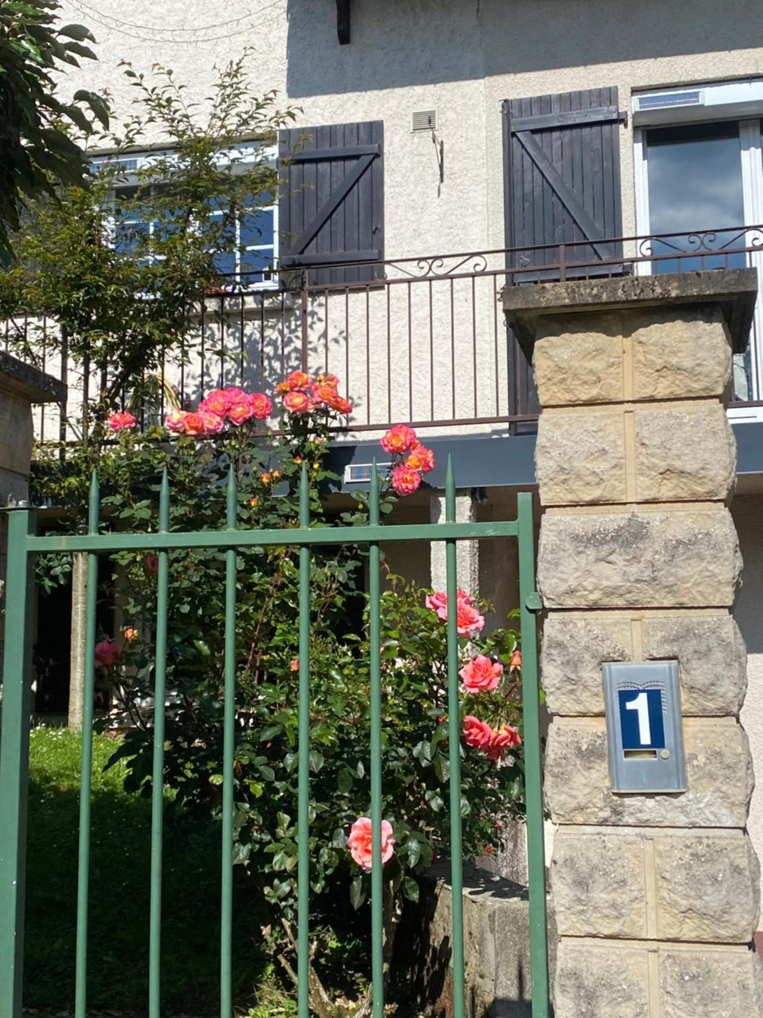 Les Chambres De La Grange Saint-Germain-de-la-Grange Exterior photo